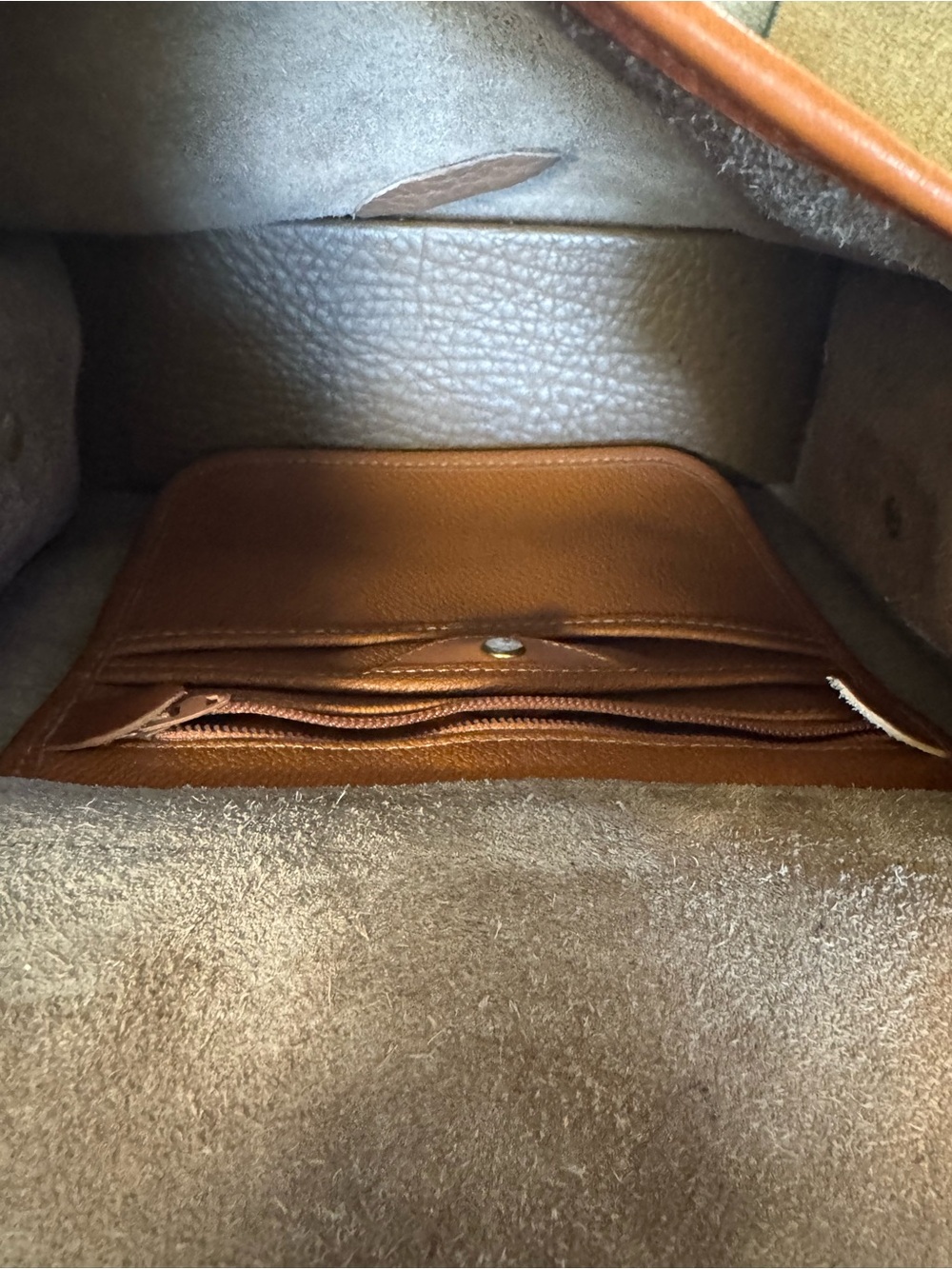 Vintage Dooney & Bourke Essex Crossbody All Weather Bag (10x8) - Picture 13 of 14